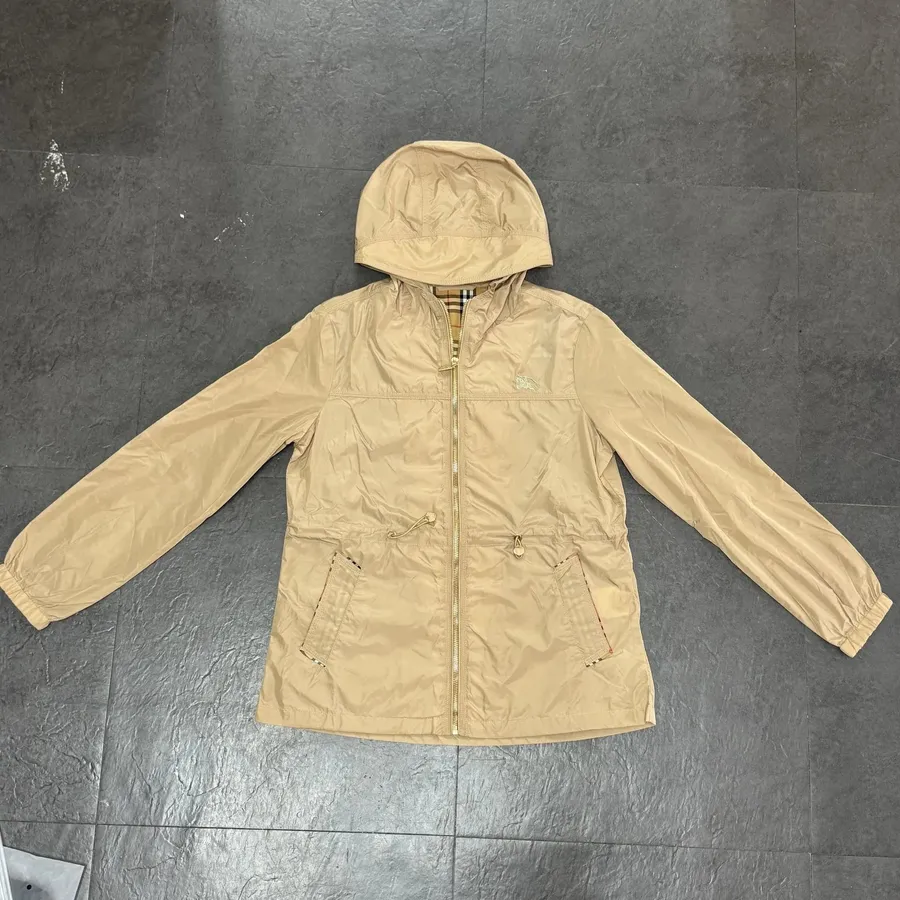Burberry Hooded Beige Lightweight Jacket