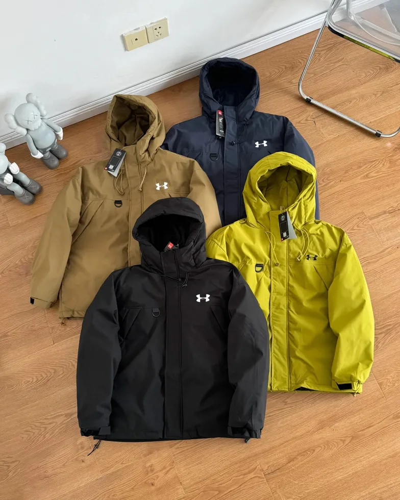 Under Armour Winter Hooded Jacket Black Sport Coat