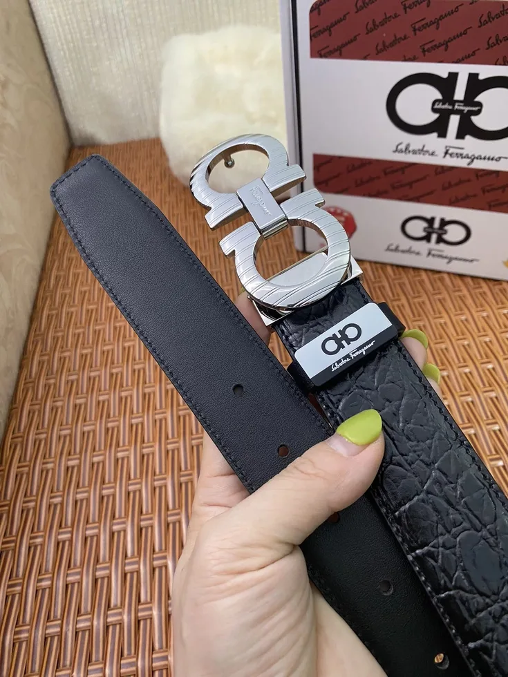 Salvatore Ferragamo Gancio Black Leather Belt